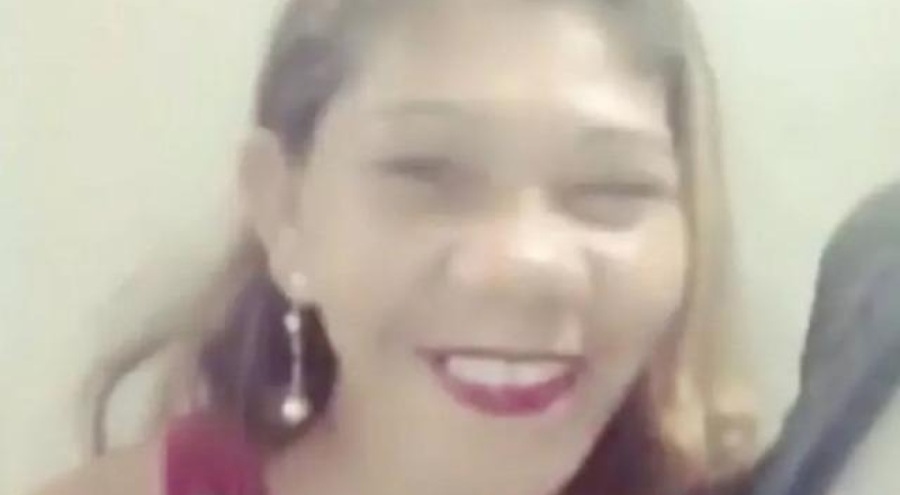 Diri diri gömüldüğü iddia edilen kadın 11 gün boyunca tabuttan çıkmaya çalıştı