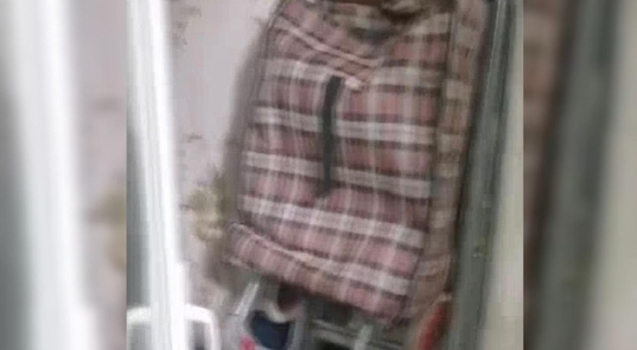 İzmir'de pazar arabasının arkasına saklanan FETÖ üyesi yakalandı!