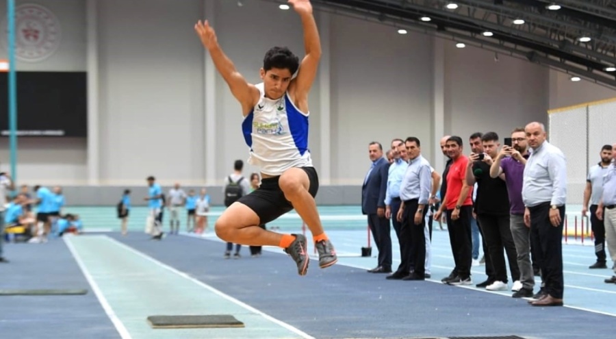 Bursa Osmangazi Belediye Başkanı Dündar, sporcularla buluştu