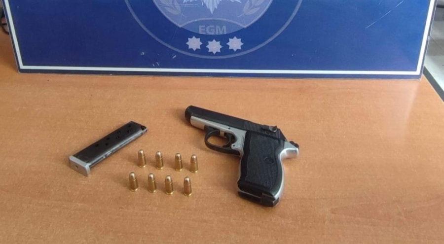 Keşan'da üzerinde tabanca ele geçirilen şüpheli gözaltına alındı