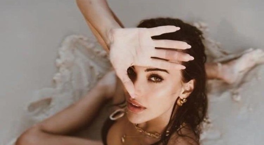 Oyuncu Tuvana Türkay aşkı anlattı