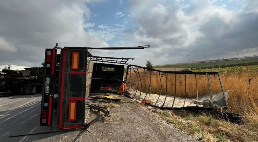 Bandırma-Çanakkale karayolunda trafik kazasında 3 kişi yaralandı