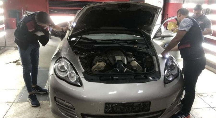 Bursa'dan aldığı lüks otomobil yolda kaza yapınca gerçek ortaya çıktı