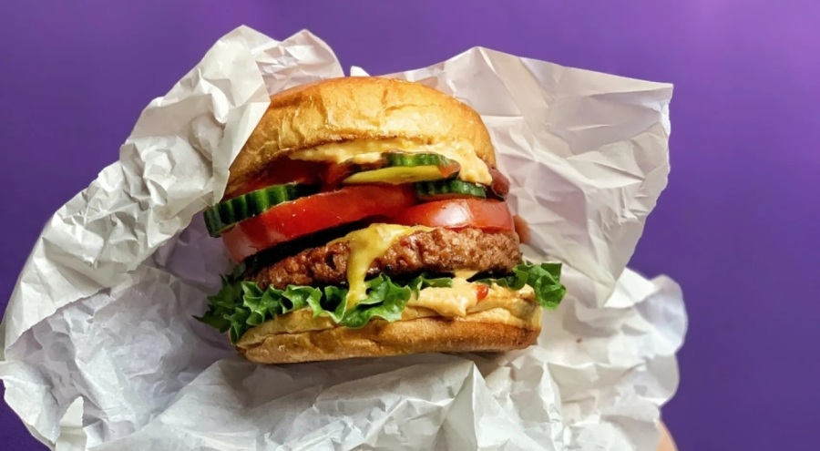 Domates krizi devam ediyor! Ünlü fast food zinciri de menüden kaldırdı