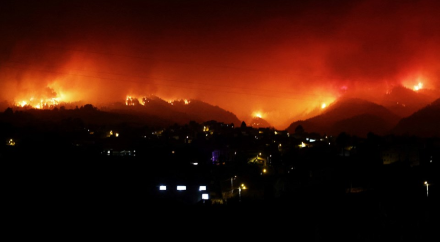 Yangında 5 bin hektarlık alan küle döndü, 26 bin kişiye tahliye kararı