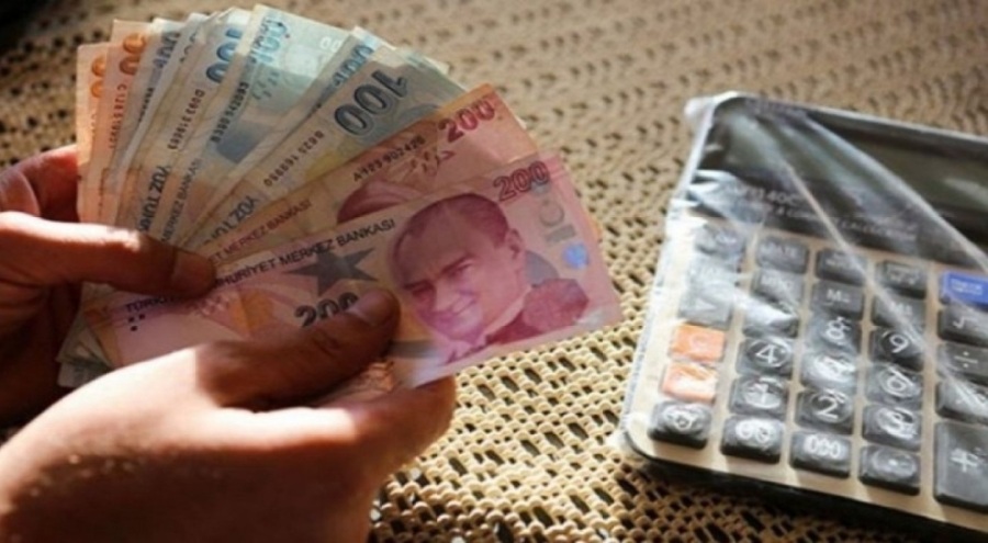 AK Parti'li vekilden emekli maaşına "Kademeli artış" mesajı