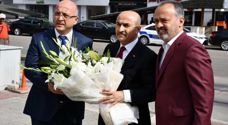 Yeni Bursa Valisi Mahmut Demirtaş görevine başladı