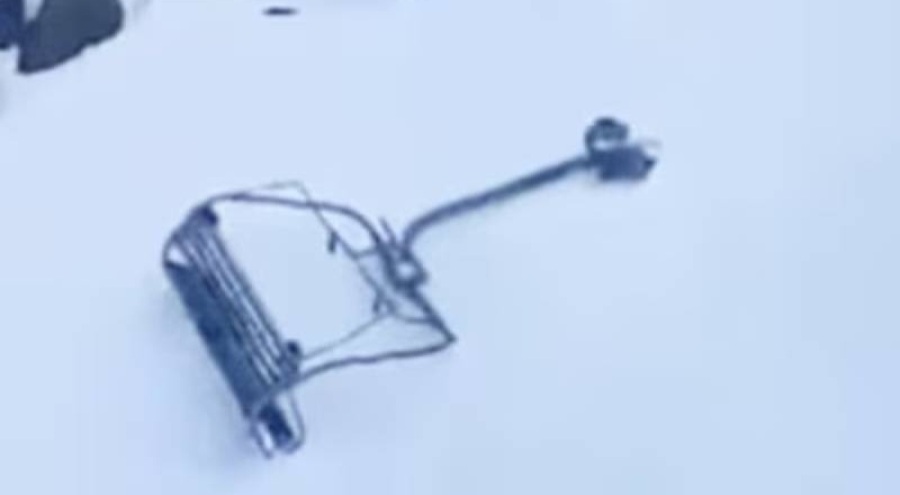 Avustralya'da rüzgar, teleferik sandalyesini üzerindekilerle birlikte uçurdu