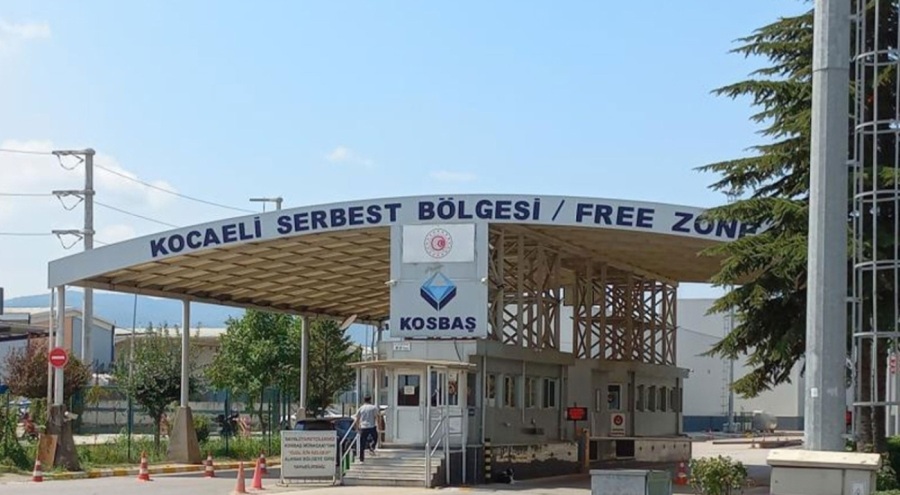 Tersanede yat yangını: 10 işçi hastaneye kaldırıldı