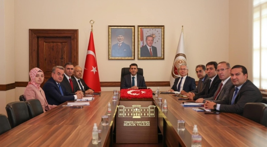 Bilecik Valisi göreve geldiği gün ilk toplantısını gerçekleştirdi