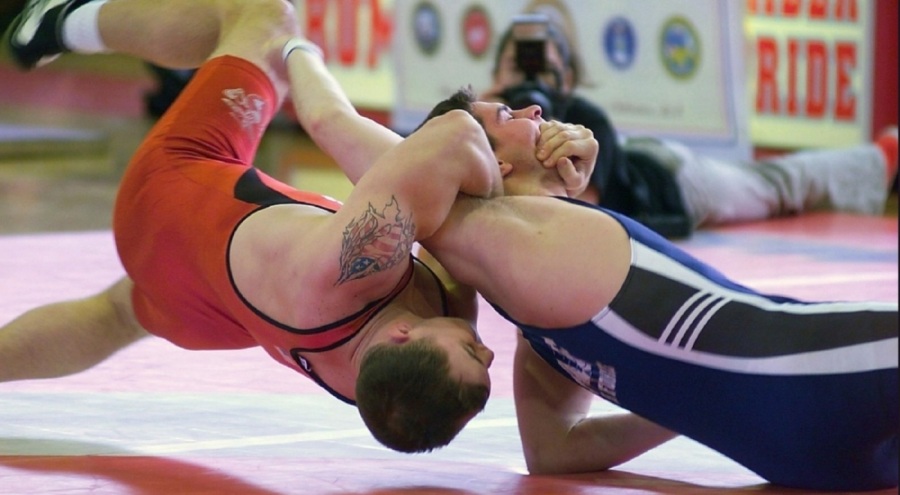 Milli güreşçilerden 9 madalya!