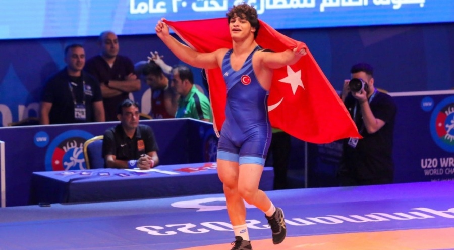 Alperen Berber, dünya şampiyonu oldu