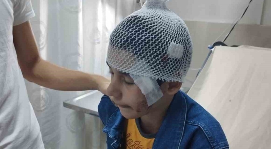 Afyonkarahisar'da salıncaktaki çocuğa yorgun mermi isabet etti!