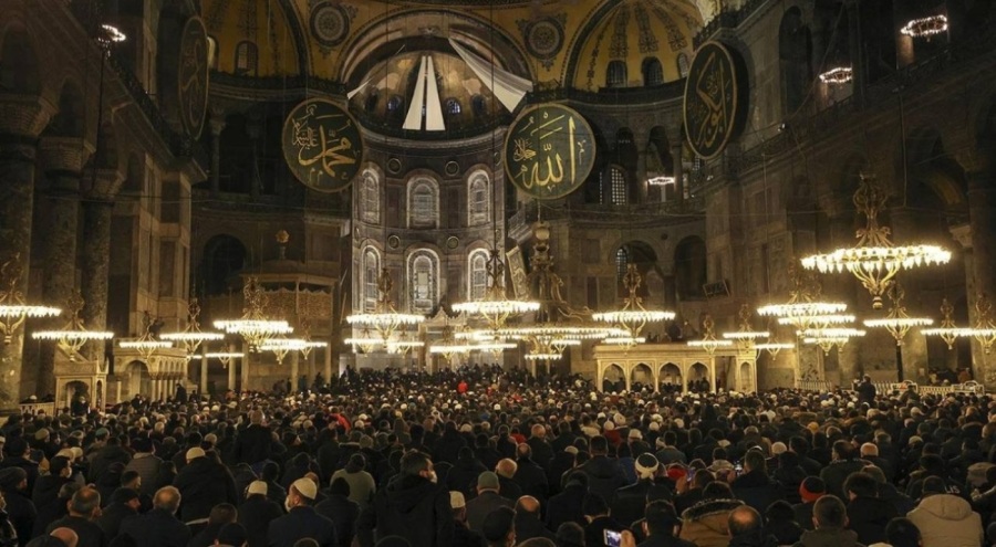 Ayasofya'daki kötü koku sorunu şikayetleri arttı