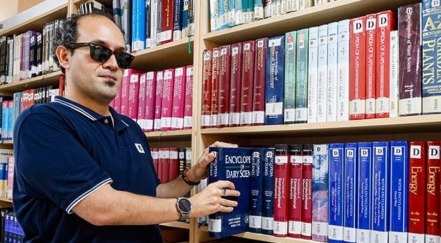 Görme engelli kütüphane sorumlusu, 13 yılda 35 bin kitabı dijitale aktardı