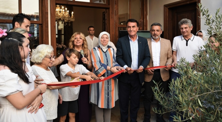 Bursalı gazeteci Güzin Abraş ve ailesine miras kalan tarihi ev yeniden açıldı