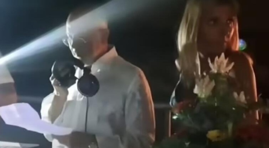 Ünlü milyoner nişan partisinde aldatıldığını açıkladı