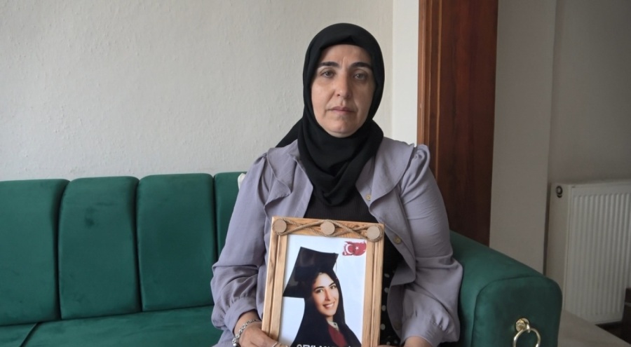 Bursa'da yaşayan gözü yaşlı anne PKK'nın kaçırdığı kızını 10 yıldır bekliyor