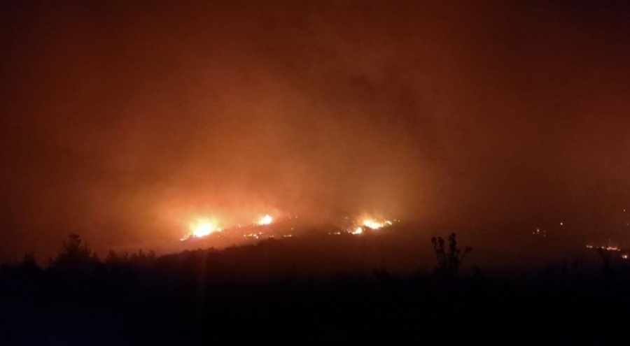 Bursa'da 4 saatte kontrol altına alınan yangın başka mahallede yeniden başladı!