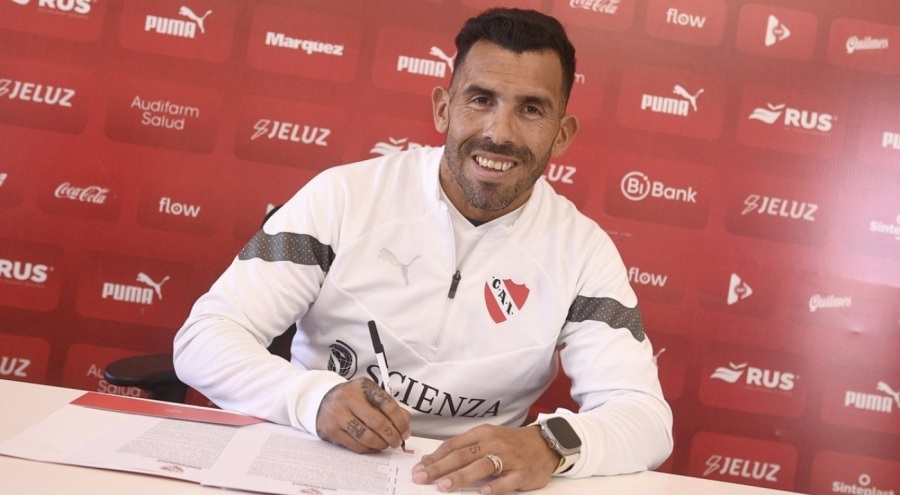 Independiente'de Carlos Tevez dönemi başladı
