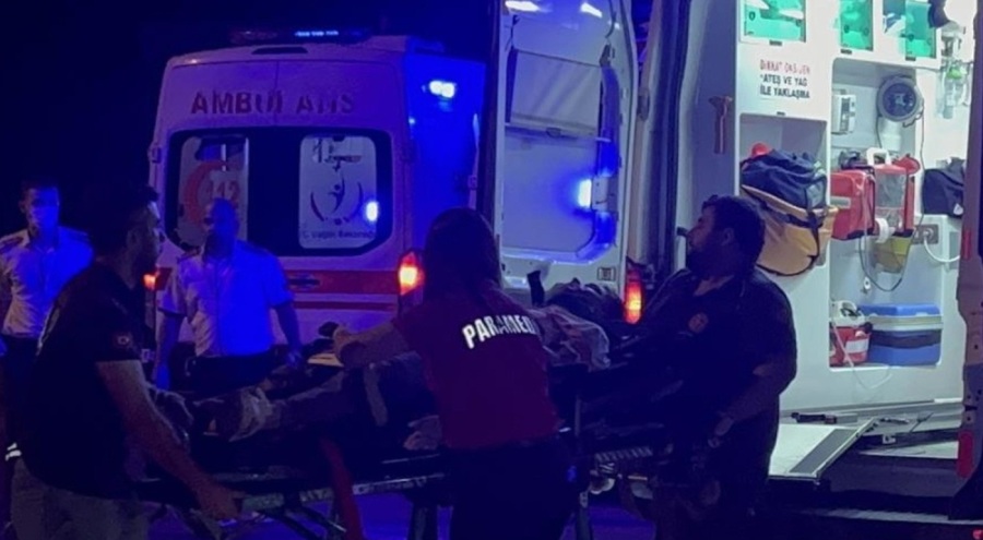 Zonguldak'ta korkunç kaza: Trafik ışıklarında bekleyen araçlara çarptı