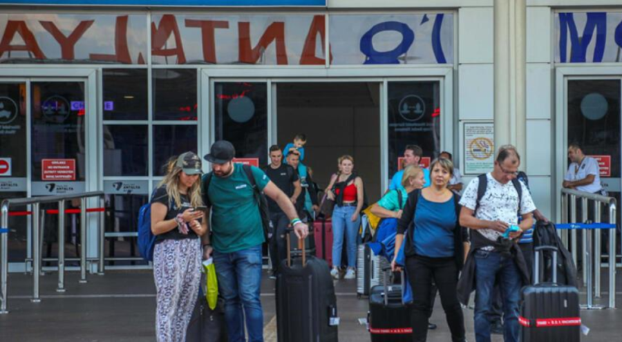 Antalya turist rekorunu aştı! 10 milyonu geçti