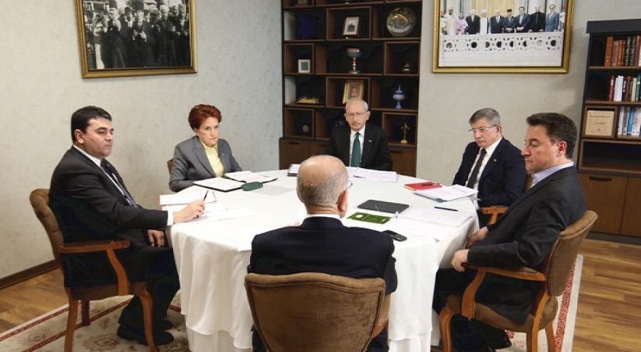 Aytun Çıray, Akşener'in Altılı Masa'dan kalktığı geceyi anlattı