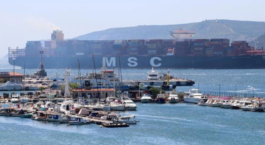 Çanakkale'de gemi trafiği geçici olarak askıya alındı