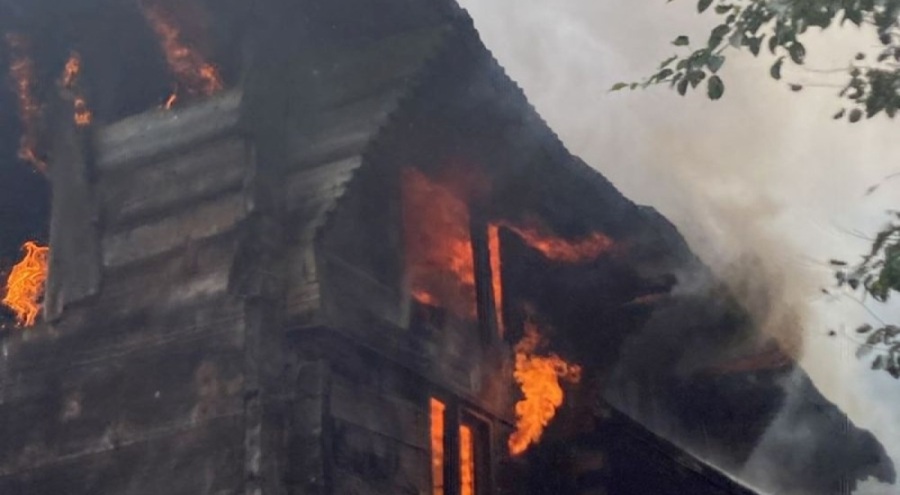 Ayder Yaylası'nda ahşap ev küle döndü!