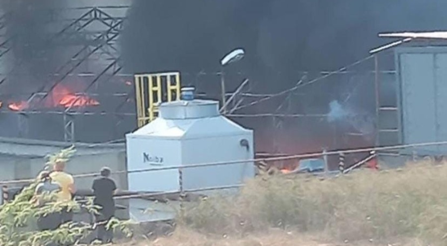 Kocaeli'de boya fabrikasında çıkan yangın kontrol altına alındı