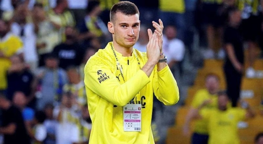 Fenerbahçe'nin yeni transferi Livakovic, imzayı attı!