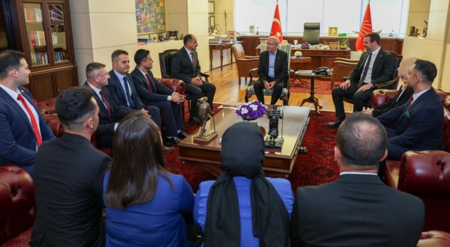 Kemal Kılıçdaroğlu, Atanamayan Uzman Çavuşlar Derneği heyetini kabul etti