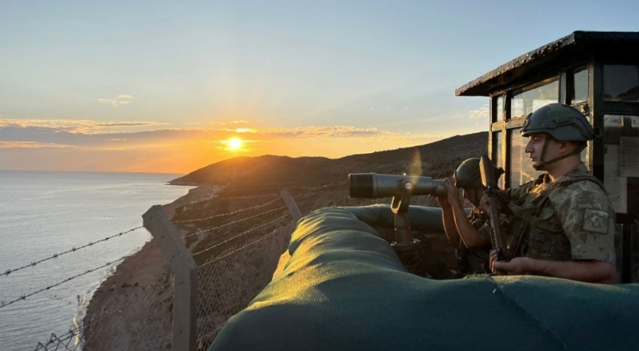 Yunanistan'a geçmeye çalışan 9'u FETÖ mensubu, 16 kişi yakalandı