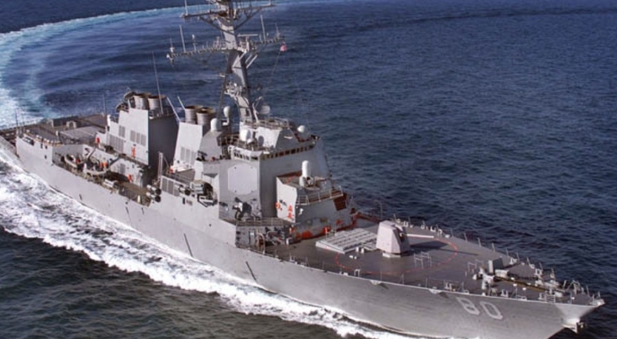 ABD savaş gemisi Güney Kıbrıs'ın Larnaka Limanı'nda