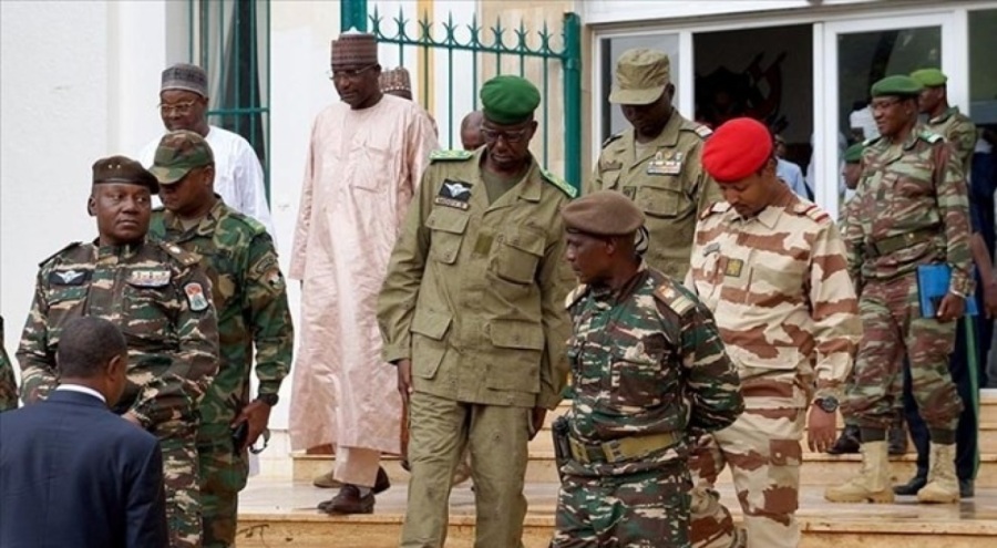 Nijer'de ordu, olası müdahaleye karşı alarm da