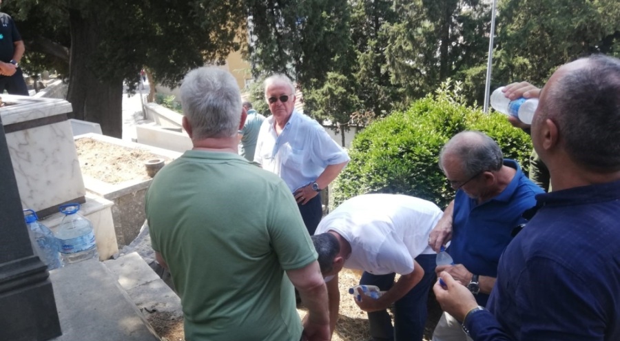 Murat Gülez, kabri başında dualarla anıldı