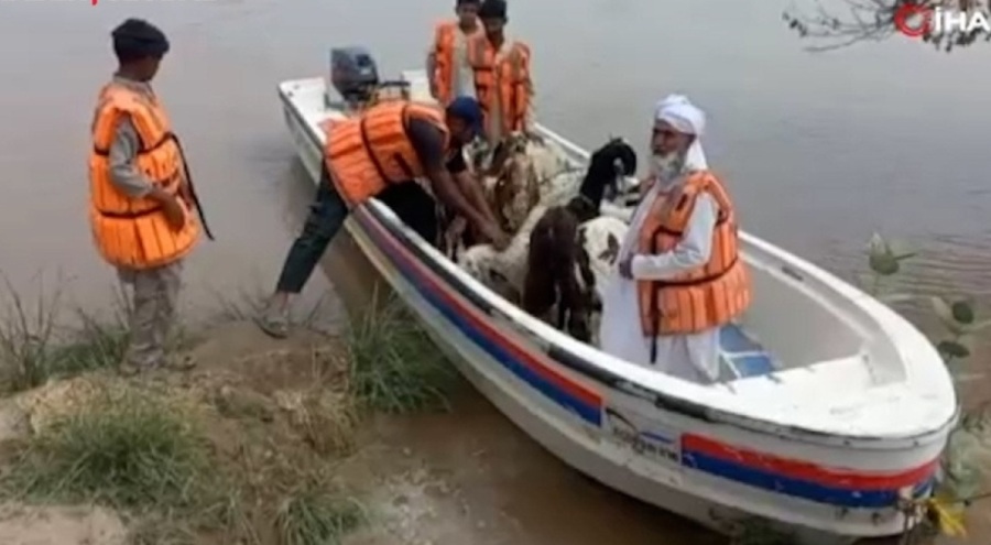 Pakistan'da sel tehlikesi!