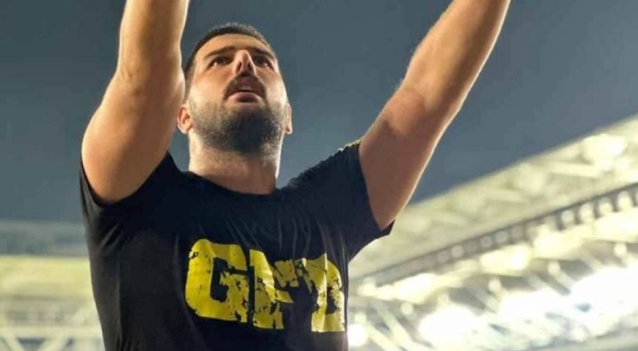 Genç Fenerbahçeliler liderine uzun namlulu silahlarla saldırı