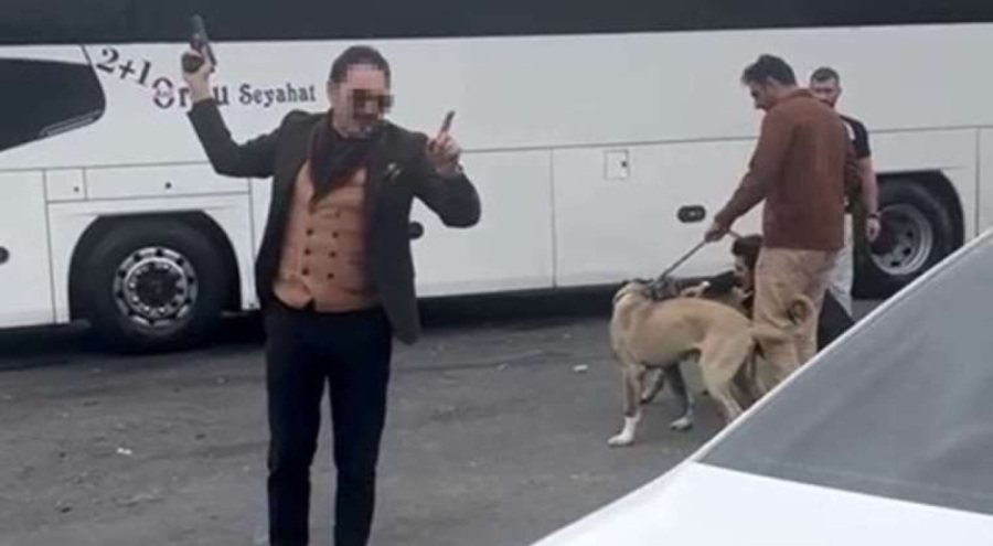 İstanbul'da otogarda etrafa küfürler savurup, havaya ateş açtı!