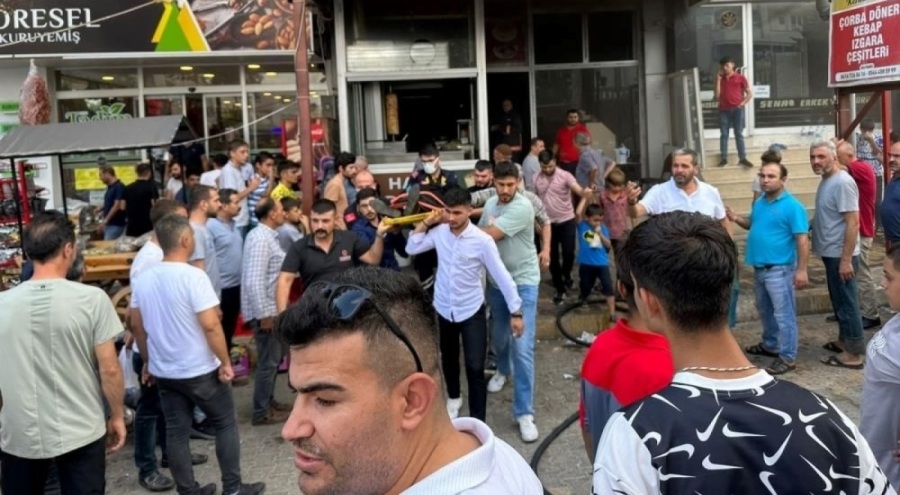 Dönercide tüp patlaması! 4 yaralı