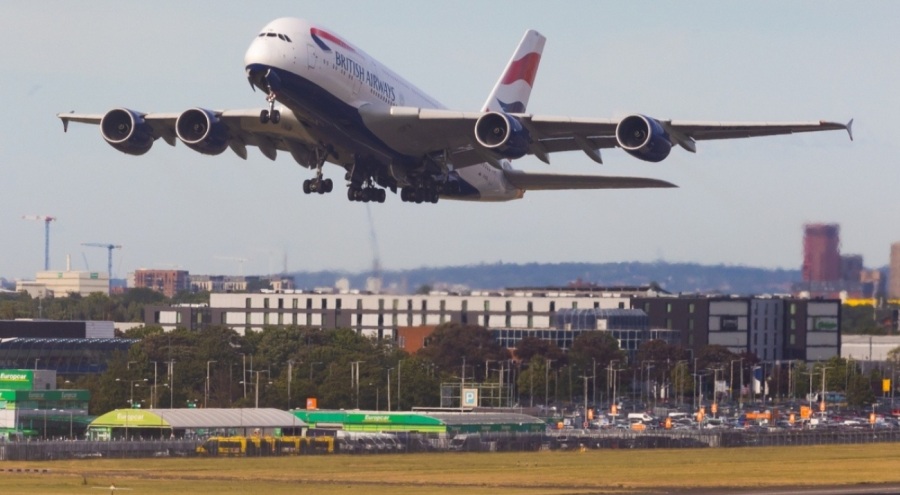İngiltere'nin başı hava trafik kontrol sistemiyle derde girdi!