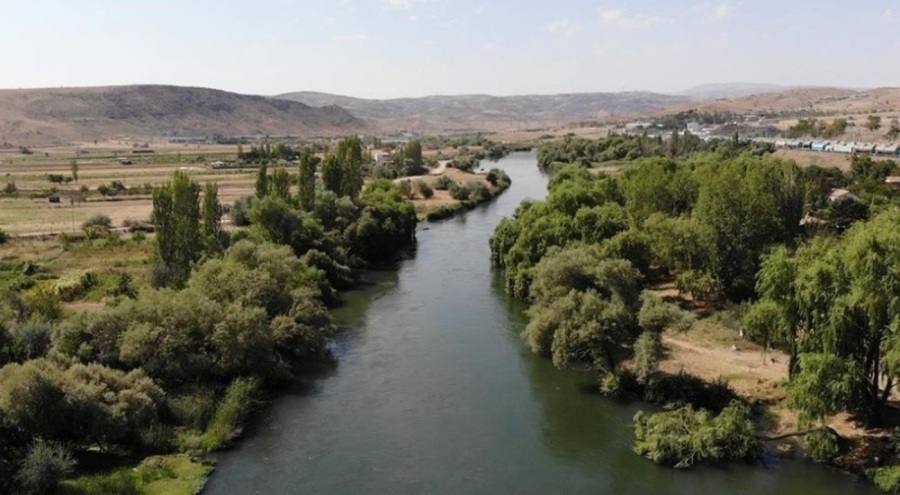 Serinlemek için Kızılırmak'a giren 17 yaşındaki genç yaşamını yitirdi