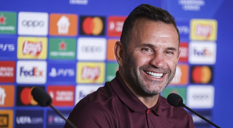 Galatasaray teknik direktörü Buruk: Şampiyonlar Ligi'ne gitmek istiyoruz