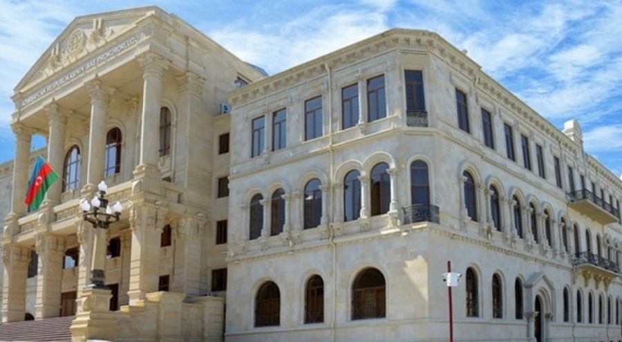 Azerbaycan bayrağına hakaret eden Ermeni futbolculara gözaltı!