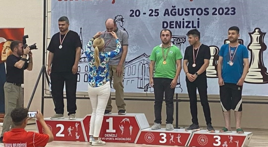 Nilüfer Belediyesi GESK'ten satrançta 3 madalya