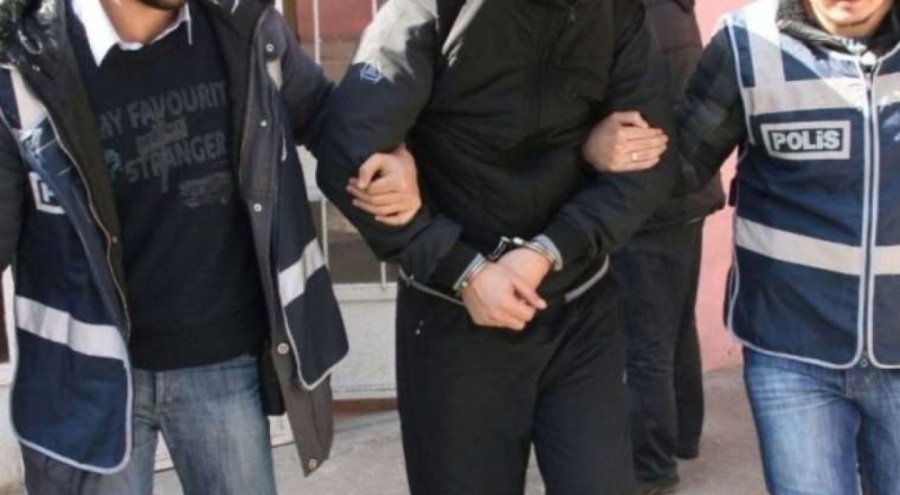 FETÖ üyeliğinden aranıyordu! Eski komiser yardımcısı yakalandı