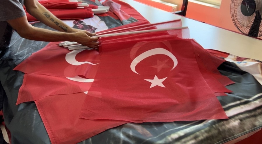 Bayrakçılarda 30 Ağustos mesaisi