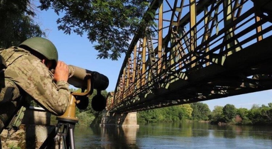 MSB: Sınırda 3'ü PKK'lı 6 kişi yakalandı