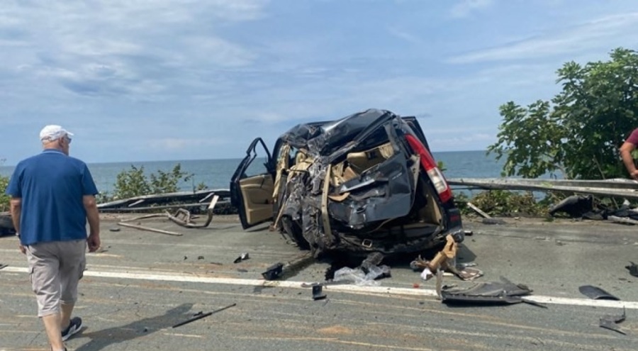 TIR ile otomobil çarpıştı! Yaralılar var