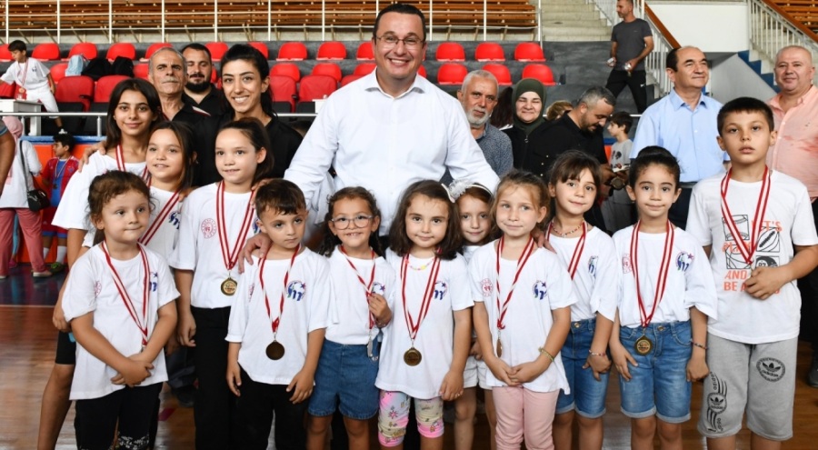Mustafakemalpaşa'lı gençler madalyalarını aldı